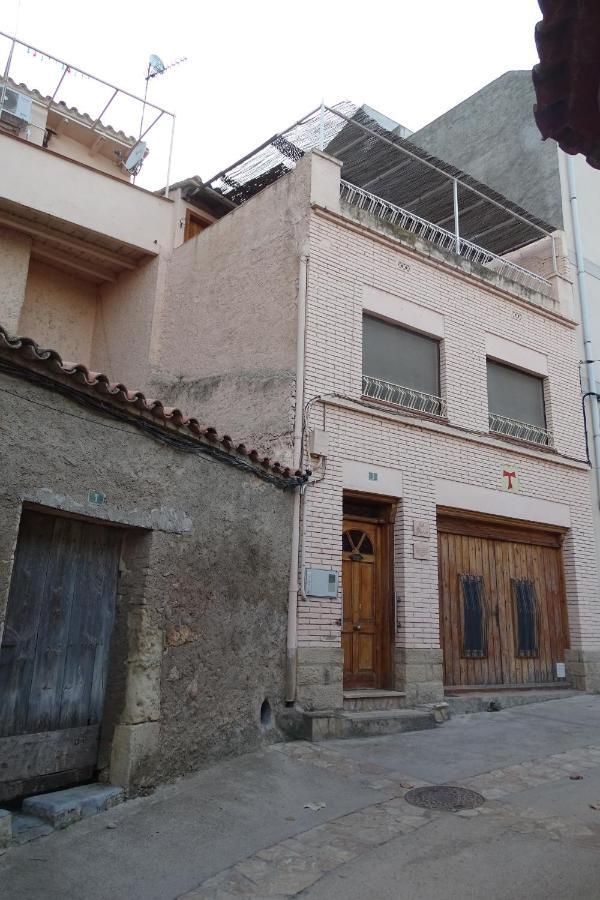 Apartamento A Los Pies Del Rio Ebro Miravet Buitenkant foto